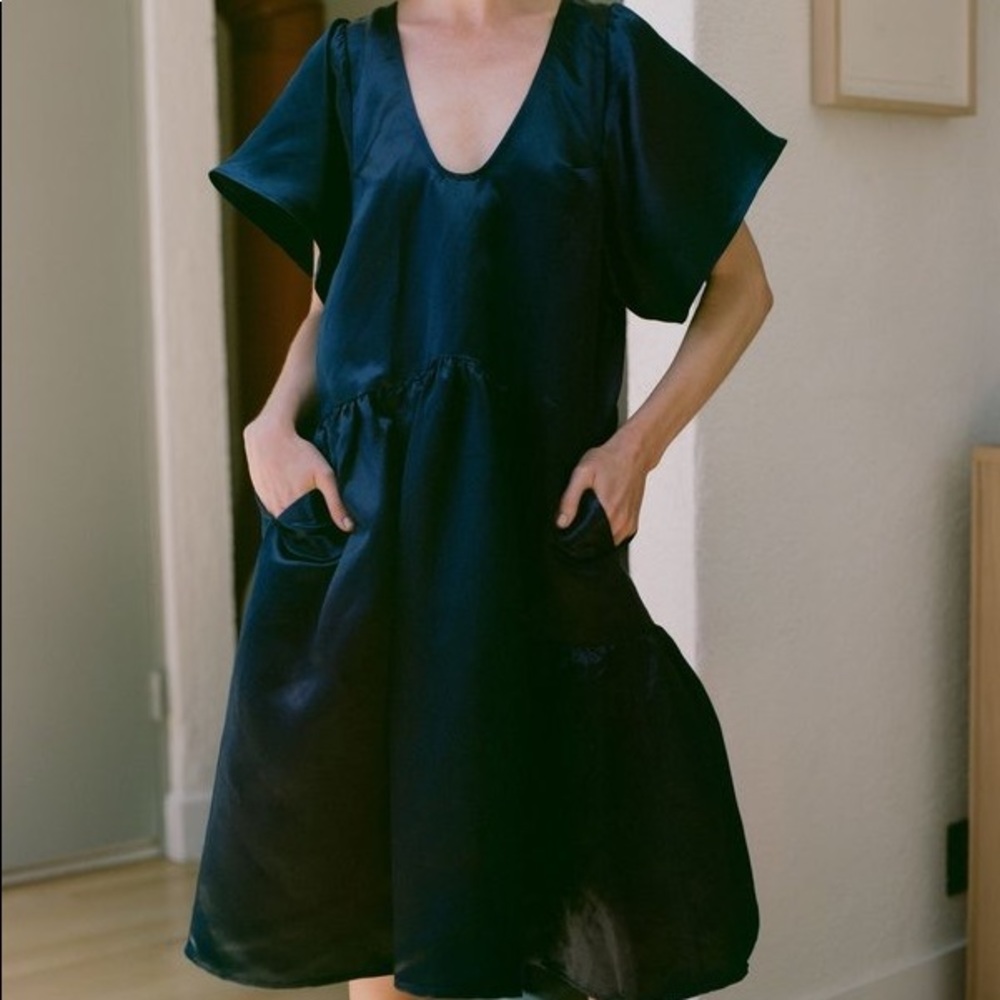 Chelsea Mak 100%Silk Low V-neck Dress